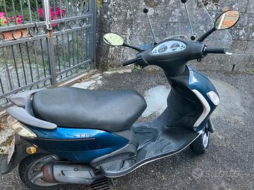 Scooter Piaggio Fly 50 originale