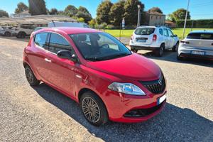 Lancia Ypsilon 1.0 FireFly 5 porte S&S Hybrid Silv