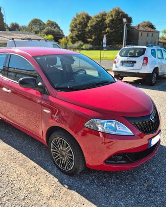 Lancia Ypsilon 1.0 FireFly 5 porte S&S Hybrid Silv