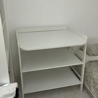 Fasciatoio bianco in legno