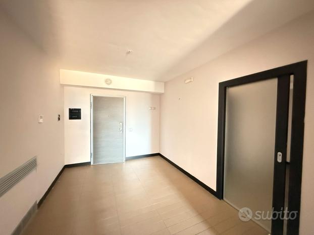 Rif 934 ufficio 70 mq in condominio-marcianise