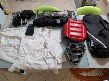 Kit karate bimbo/a altezza 140 cm