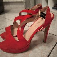 sandali rossi con tacco alto