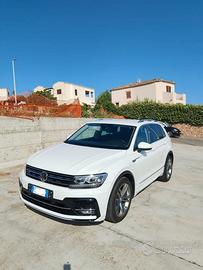 Tiguan 1.6 115cv cambio manuale allestimento R LIN