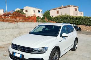 Tiguan 1.6 115cv cambio manuale allestimento R LIN