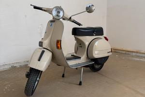 Vespa P150X