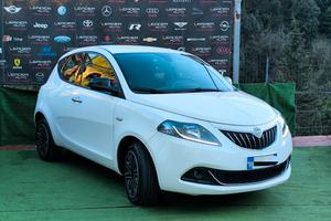 Lancia Ypsilon 1.0 FireFly 5 porte S&S Hybrid Silv