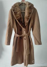 Cappotto cammello con pelliccia