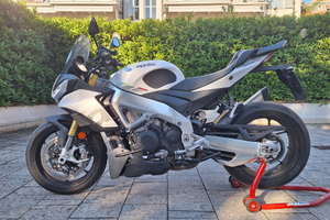 Aprilia Tuono V4 del 2022