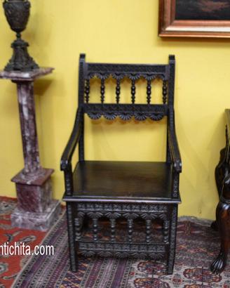 Coppia di poltrone stile Rinascimentale xx secolo