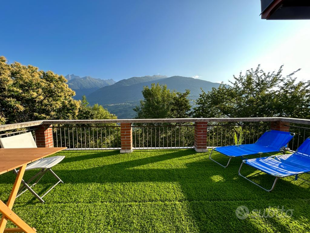 Trilocale in Valtellina con terrazza panoramica