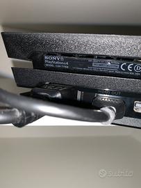 Ps4 pro CUH7116B