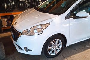peougeot 208 1.2 vti allure per neopatentati