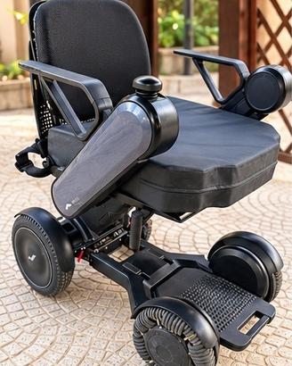 WHILL MODEL C - CARROZZINA ELETTRICA