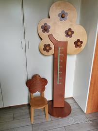 Albero porta abiti con sediolina in legno 