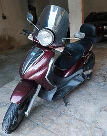 Scooter Piaggio Beverly 500
