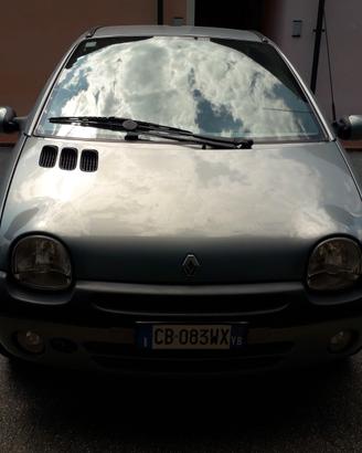 Renault twingo spaziosa anche neopatentati