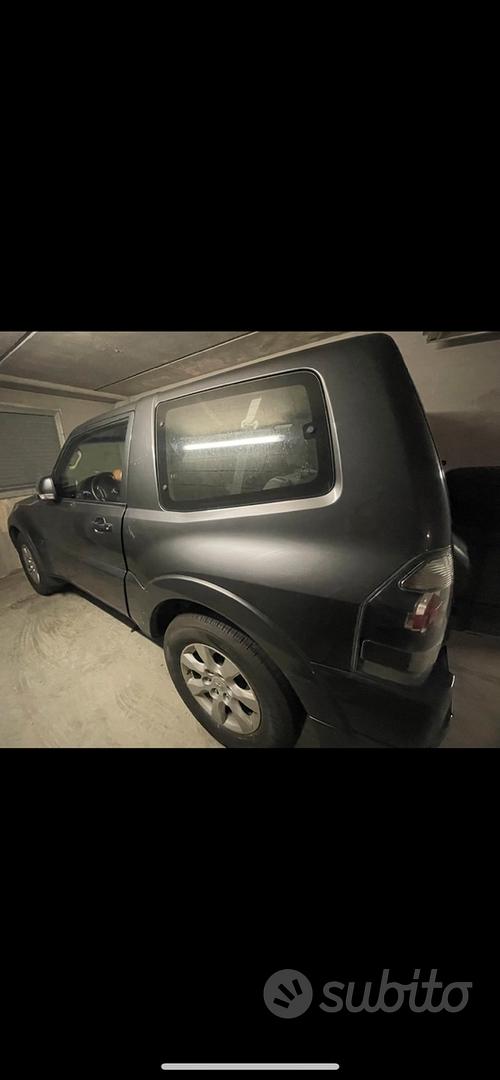 Mitsubishi Pajero 2011 photo 3