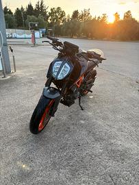 Duke 125