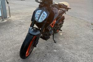 Duke 125