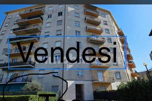 Privato vende apartamento via Camponuovo 60