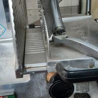 Affettatrice professionale 380volt 