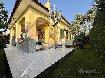 Villa singola a fontane bianche