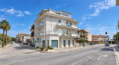 3 LOCALI A PORTO SANT'ELPIDIO