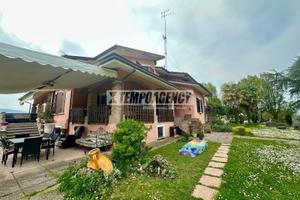 VILLETTA IN CONTESTO TRANQUILLO