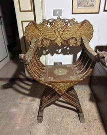 Sedia Savonarola Intarsiata a Mano - Motivo Pavoni