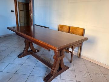 Tavolo in legno