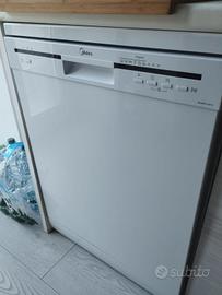 lavastoviglie Midea