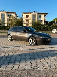 Alfa romeo 147