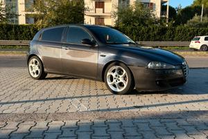 Alfa romeo 147
