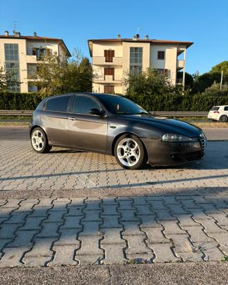 Alfa romeo 147