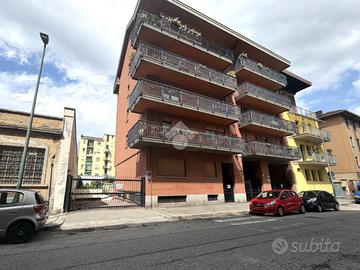 MAGAZZINO A TORINO