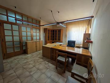 Locale commerciale/ ufficio