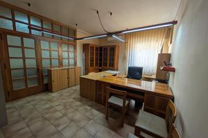 Locale commerciale/ ufficio