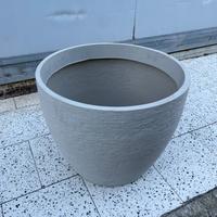 vaso in resina grande 