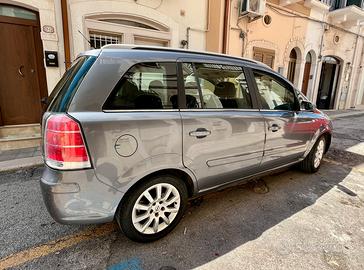 Opel Zafira anno 2006