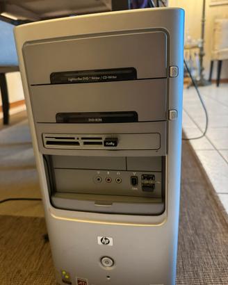 Computer fisso con porte FireWire