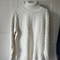 Maglione bianco collo alto