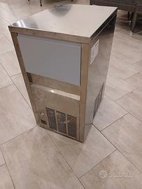 Macchina per il ghiaccio 