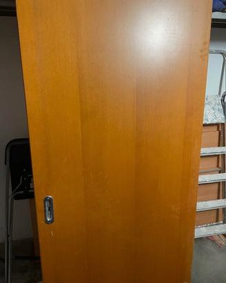porta scorrevole a scompara in legno color douglas