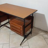 scrivania vintage