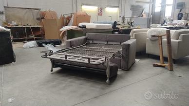 Divano letto grigio due posti