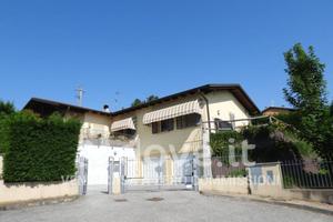 Villa di 320 m² con 5 locali e posto auto a San Gi