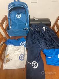 Abbigliamento tozzona calcio