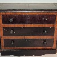 Cassettiera vintage in miniatura