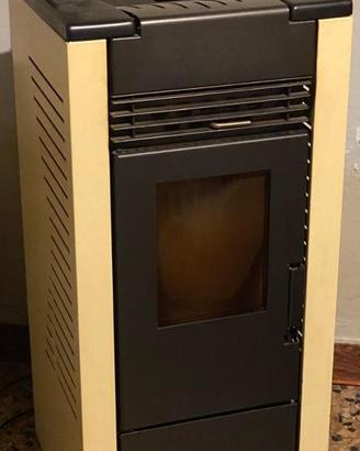 Stufa a pellet Ravelli R70